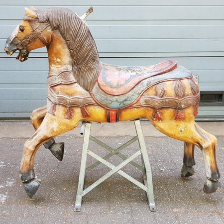 Antiek Kermis paard uit draaimolen