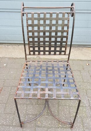 Antieke smeedijzeren tuinstoelen