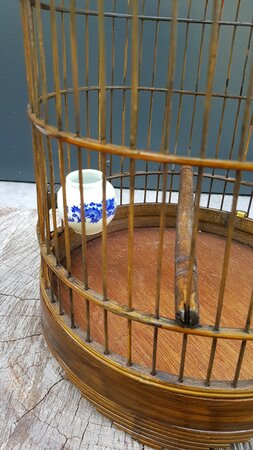 Ronde antieke houten vogelkooi klein