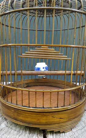Ronde antieke houten vogelkooi groot