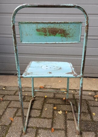 Vintage metalen stoel