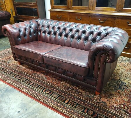 Chesterfield 2-zits Oxblood bankstel