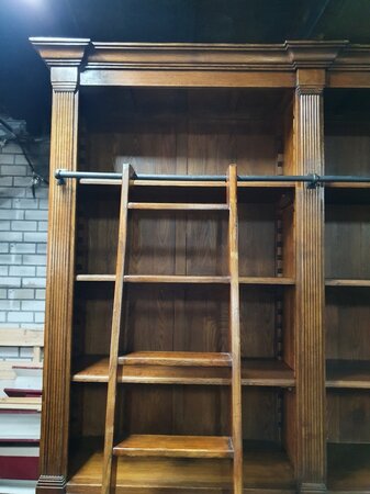 Eicholtz bibliotheek boekenkast met ladder