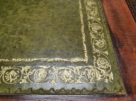 Antiek Engels Chesterfield bureau