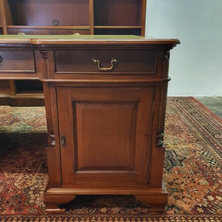 Antiek Engels partnerdesk bureau