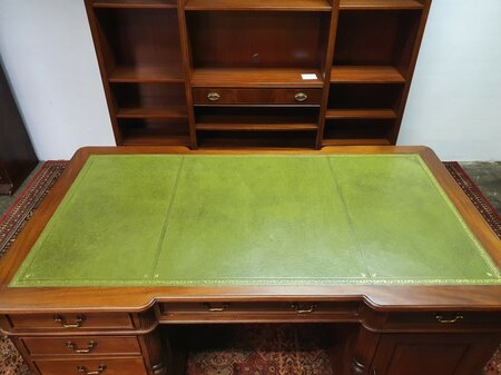 Antiek Engels partnerdesk bureau
