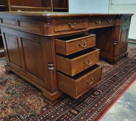 Antiek Engels partnerdesk bureau