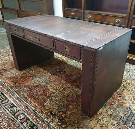 Uniek Chesterfield bureau volledig van leer