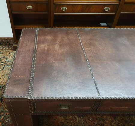 Uniek Chesterfield bureau volledig van leer
