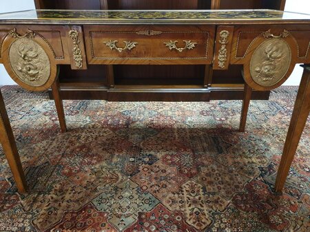 Antieke Franse schrijftafel met inlegwerk en bronzen ornamenten