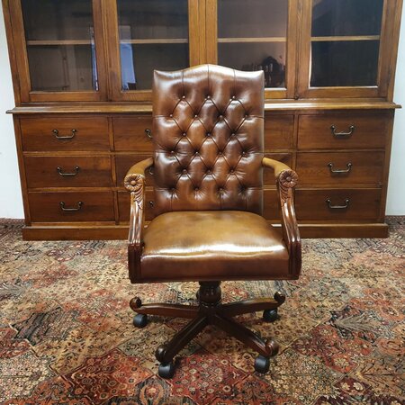 Antieke Chesterfield Gainsborough bureaustoel cognac bruin