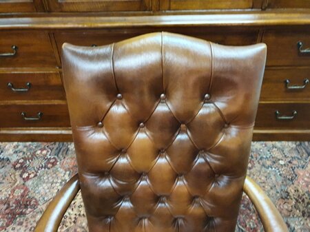 Antieke Chesterfield Gainsborough bureaustoel cognac bruin