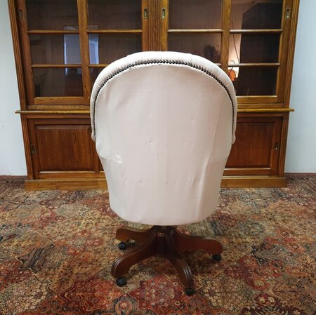 Antieke Chesterfield Director chair bureaustoel wit