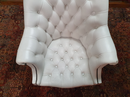 Antieke Chesterfield Director chair bureaustoel wit