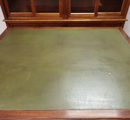 Antiek chesterfield mahonie bureau