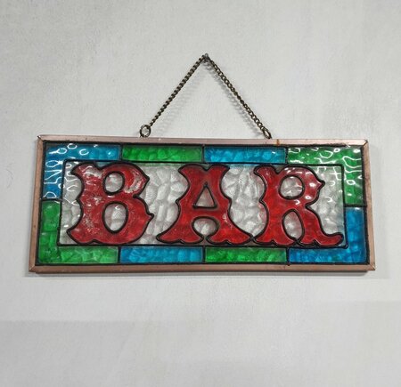 Engelse Chesterfield mahonie bar met barkrukken