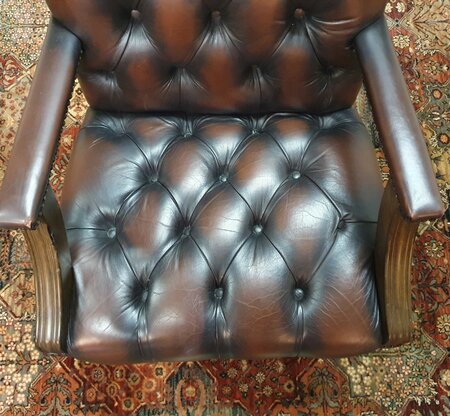 Antieke Chesterfield Gainsborough bureaustoel Oxblood