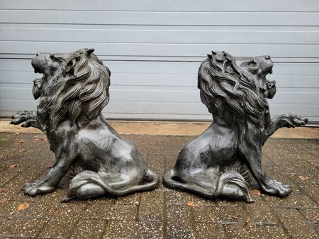 Antiek koppel bronze Leeuwen