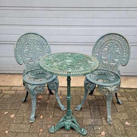 Antieke Franse gietijzeren bistro set