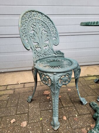 Antieke Franse gietijzeren bistro set
