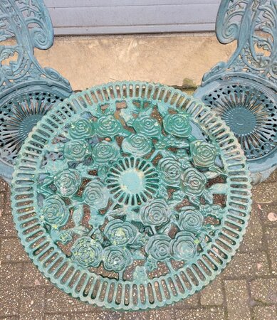 Antieke Franse gietijzeren bistro set
