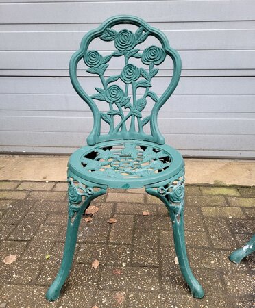 Klassieke aluminium bistrostoelen