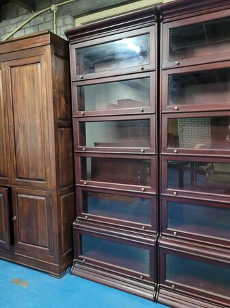 Grote Globe Wernicke mahonie boekenkast
