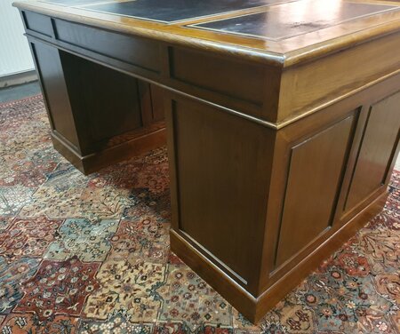 Klassiek eiken bureau met lederen blad #5