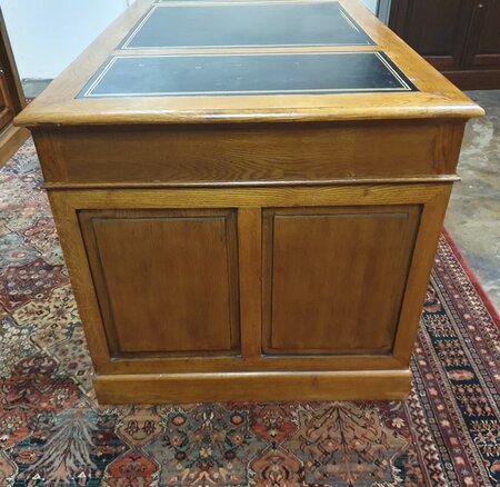 Klassiek eiken bureau met lederen blad #6