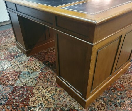Klassiek eiken bureau met lederen blad #6