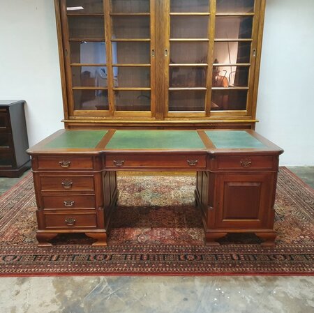 Antiek Klassiek bureau