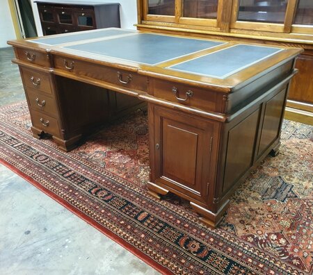 Klassiek Engels mahonie bureau