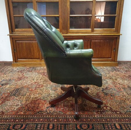 Antieke Chesterfield Director chair bureaustoel donkergroen