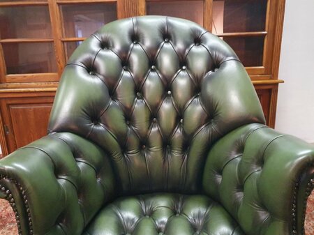 Antieke Chesterfield Director chair bureaustoel donkergroen