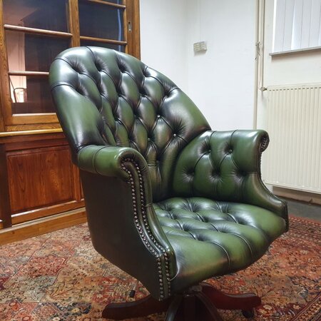 Antieke Chesterfield Director chair bureaustoel donkergroen