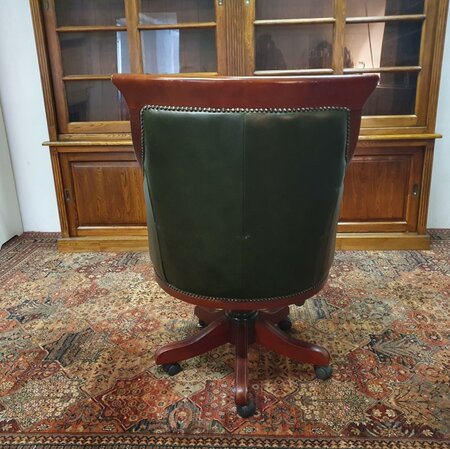 Engelse Chesterfield bureaustoel