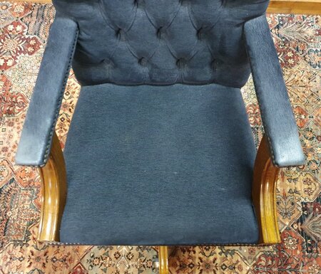 Antieke Chesterfield Gainsborough bureaustoel zwart stof