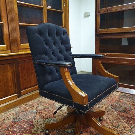 Antieke Chesterfield Gainsborough bureaustoel zwart stof