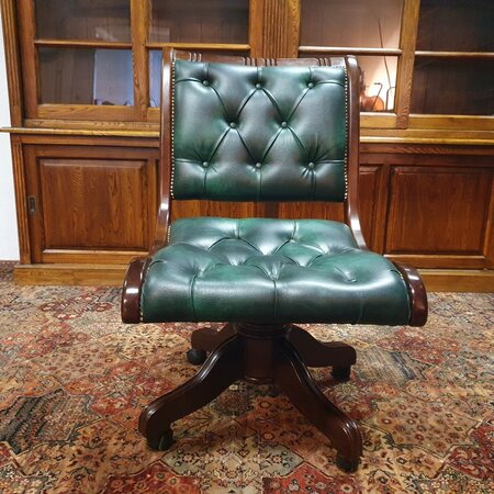 Antieke Chesterfield bureaustoel Donkergroen