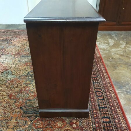 Klassiek mahonie dressoir