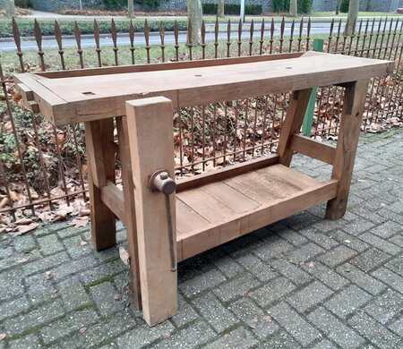 Antieke houten werkbank