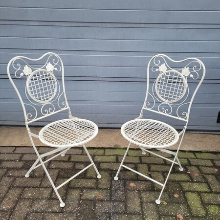 Antieke Franse smeedijzeren bistrostoelen