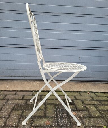 Antieke Franse smeedijzeren bistrostoelen