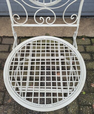 Antieke Franse smeedijzeren bistrostoelen