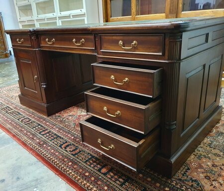 Engels mahonie dubbel bureau