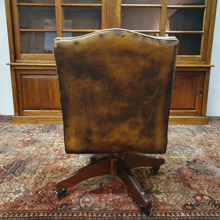 Antieke Chesterfield Gainsborough bureaustoel