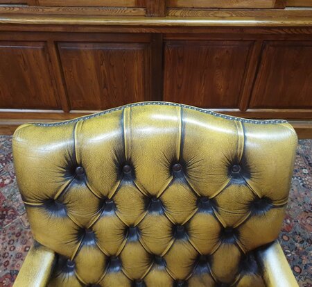 Antieke Chesterfield Gainsborough bureaustoel