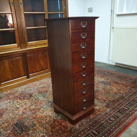 Oude archiefkast