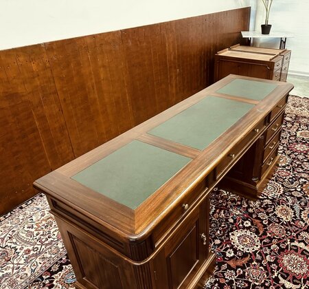 Klassiek ondiep mahonie bureau