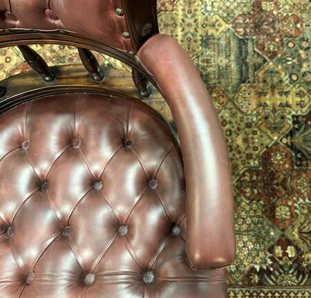 Klassieke Chesterfield Captain chair bureaustoel Bordeaux rood